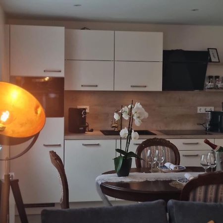 Wellness Ferienhaus เมเคอร์นิค ภายนอก รูปภาพ
