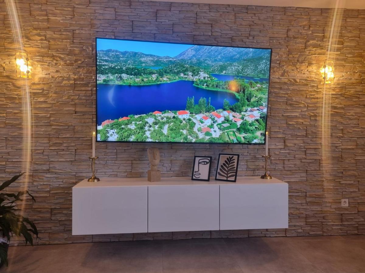Wellness Ferienhaus เมเคอร์นิค ภายนอก รูปภาพ
