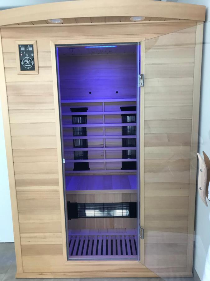 Wellness Ferienhaus เมเคอร์นิค ภายนอก รูปภาพ